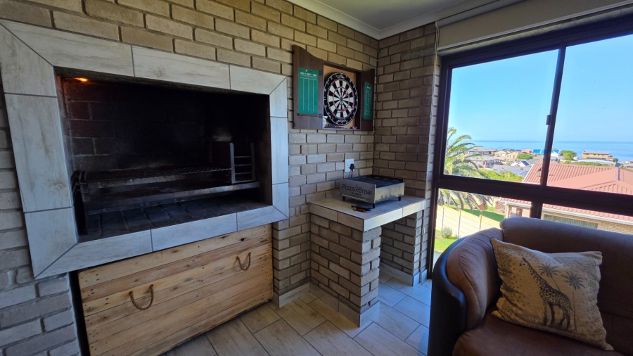 3 Bedroom Property for Sale in Dana Bay Western Cape